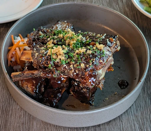 Woven Seafood & Chophouse photo 5